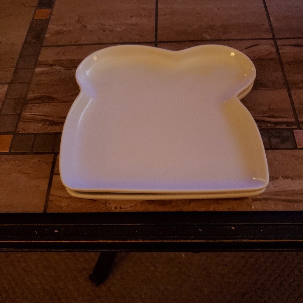 Bread shaped plates